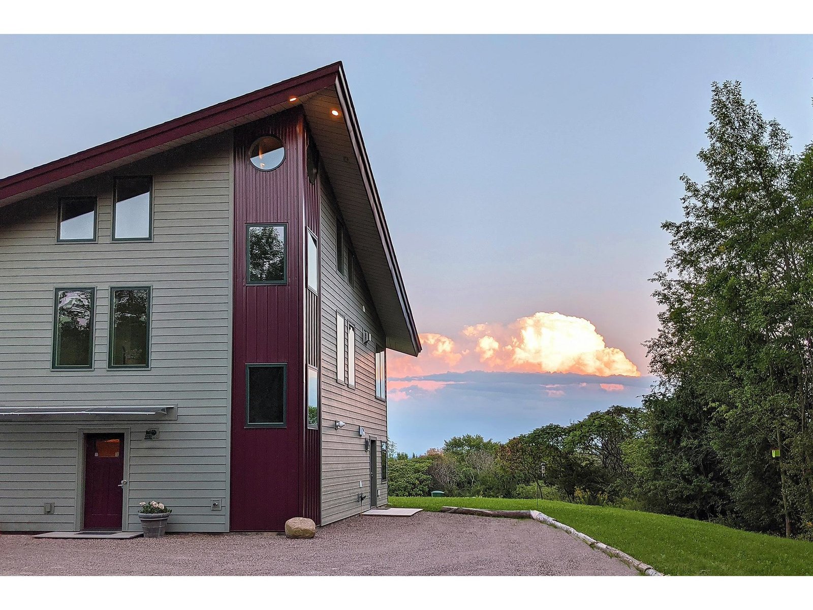 86 Town Line Road