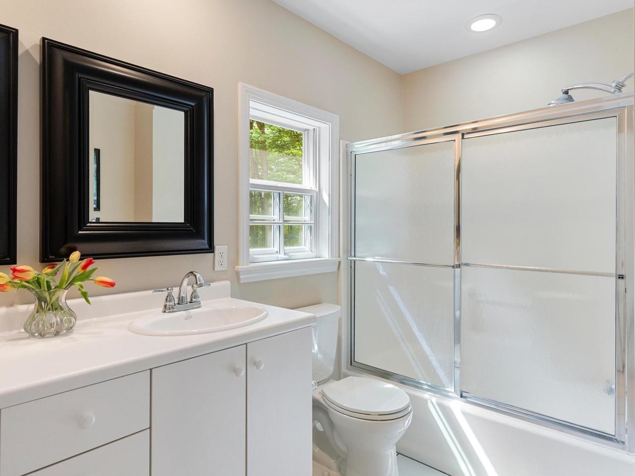 2nd Floor Guest Bath