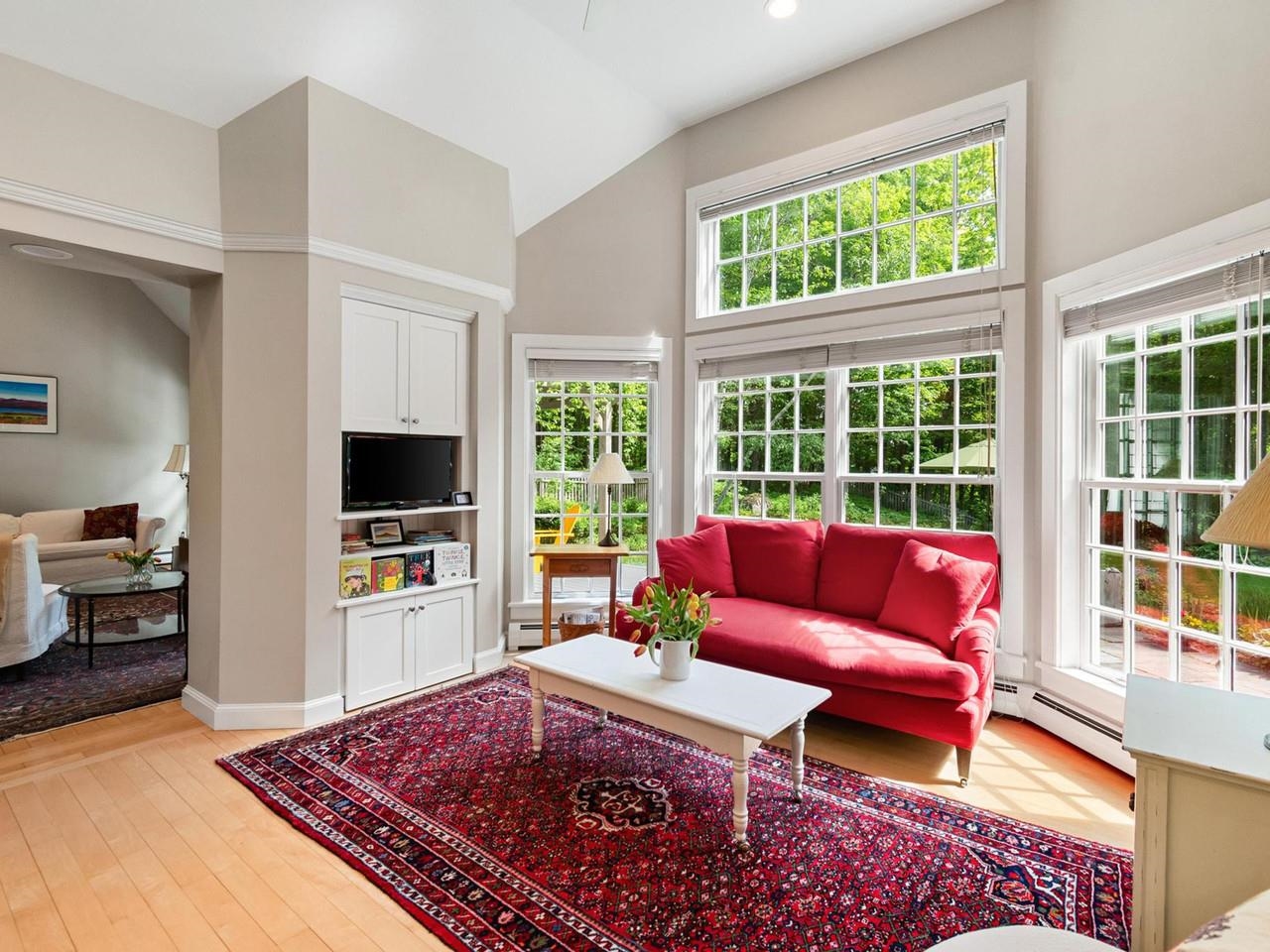 Bright & Cozy Sitting Area