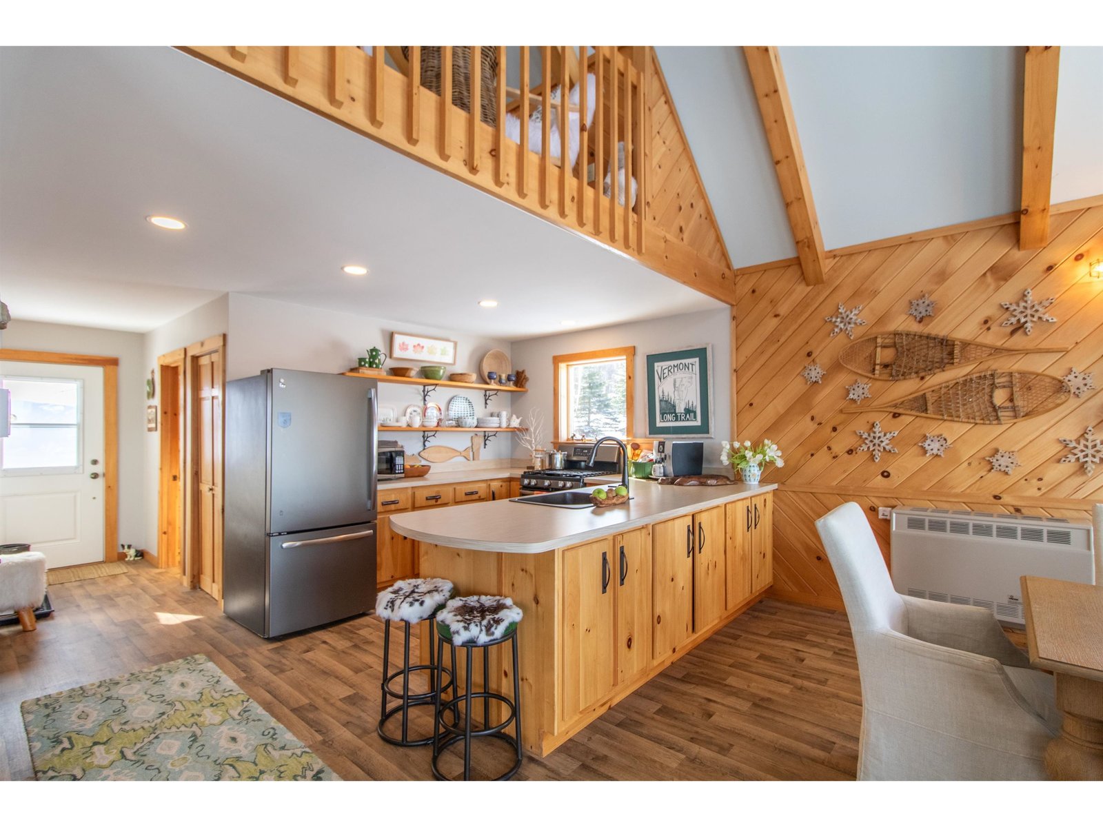 860 True North Way