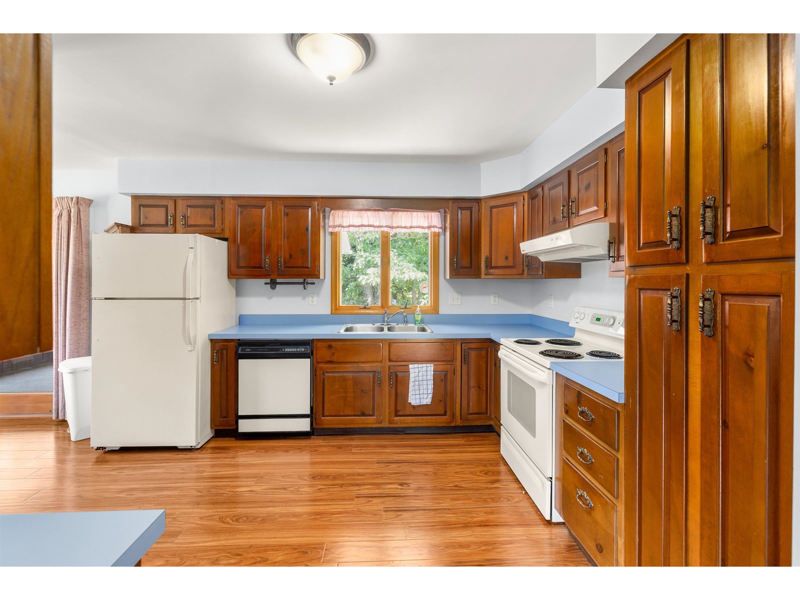 863 Perry Hill Road
