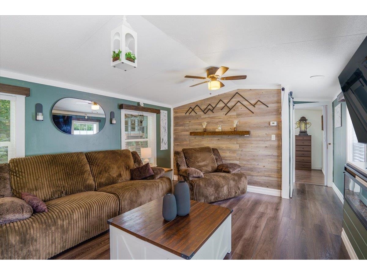 8642 Main Road