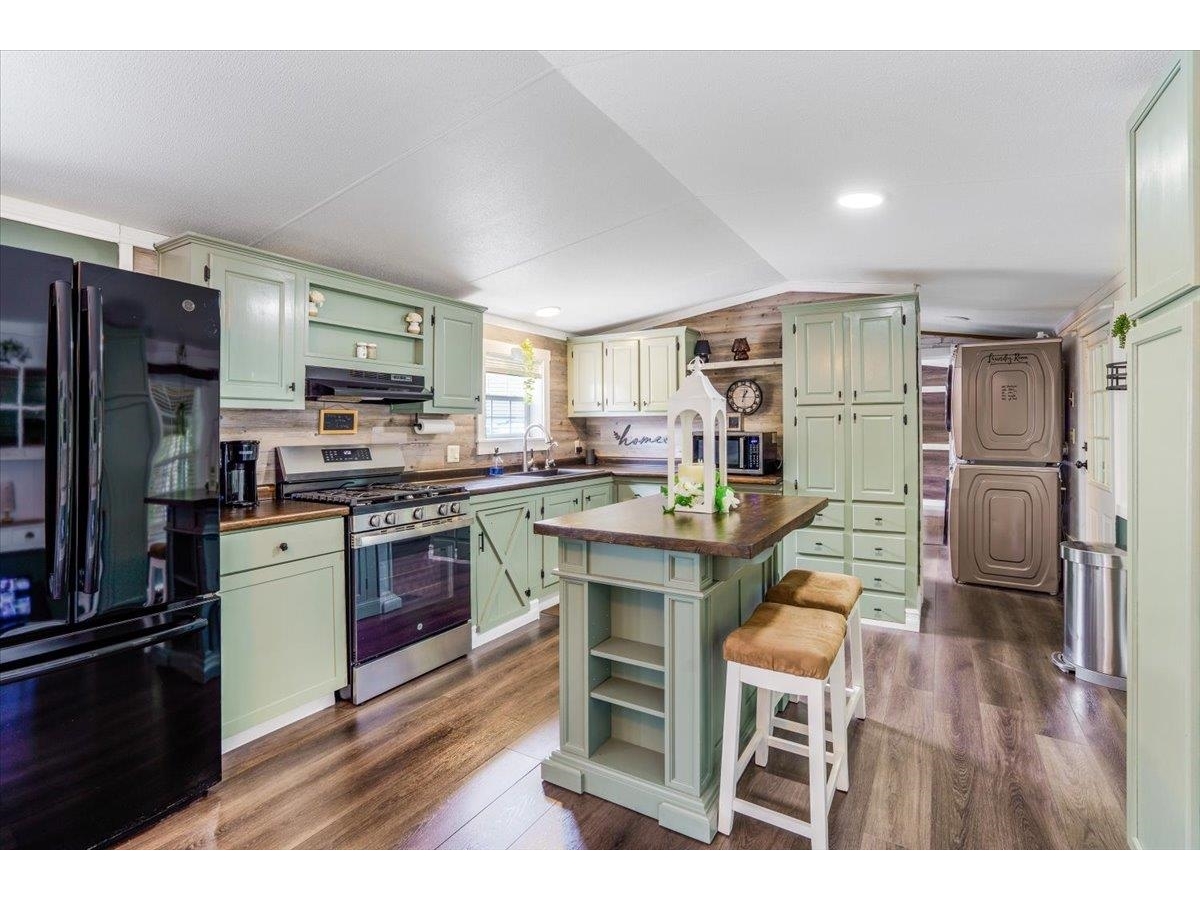 8642 Main Road