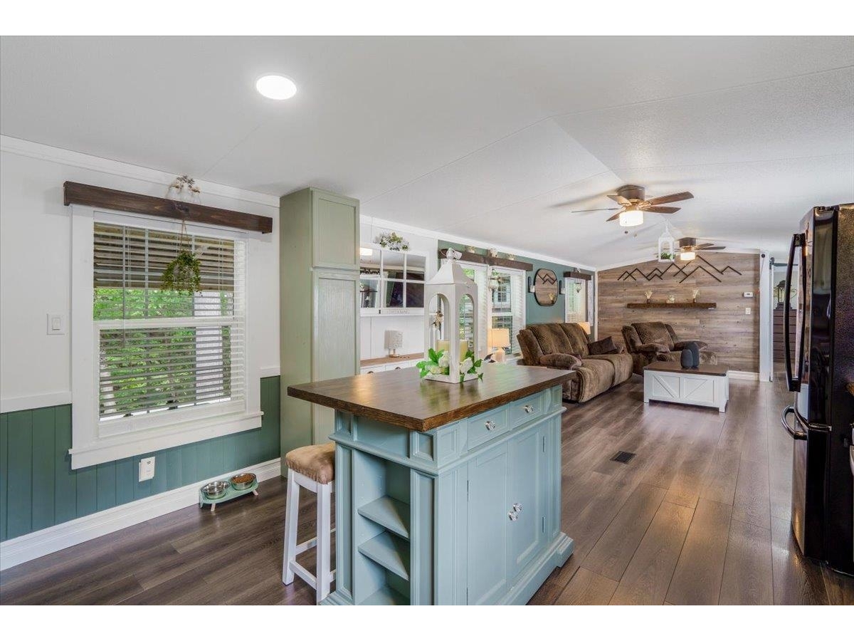8642 Main Road