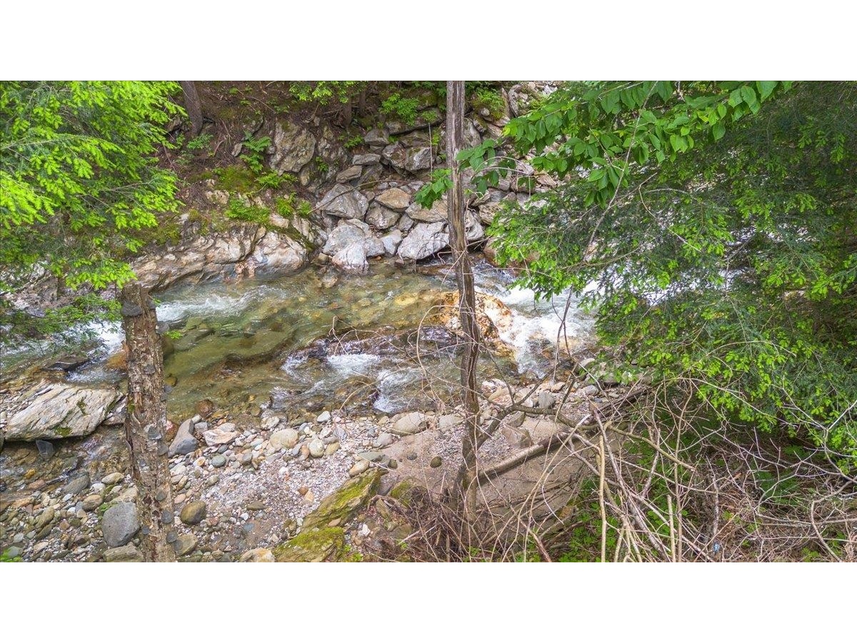 8642 Main Road
