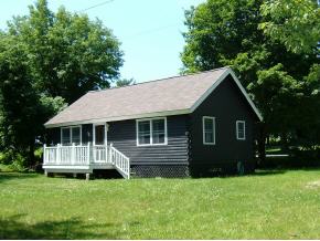 867 Lakeview Dr