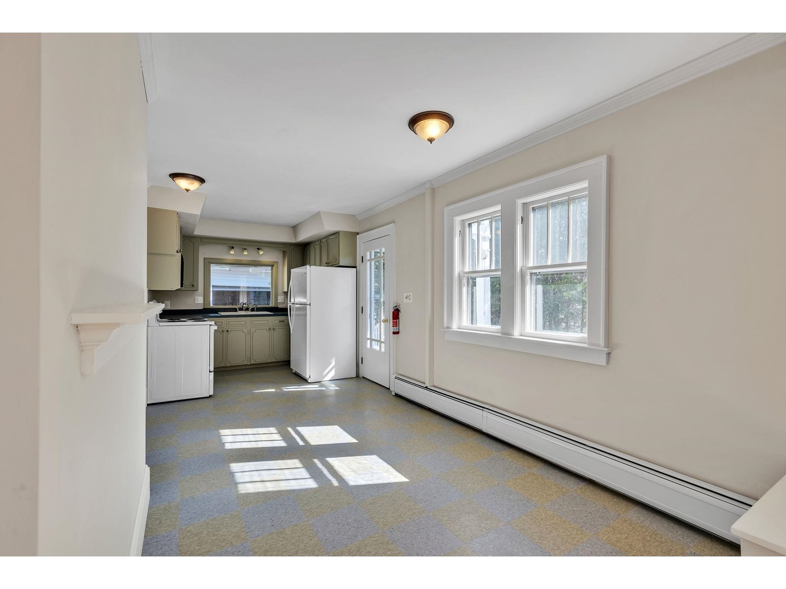 87 Currier Street