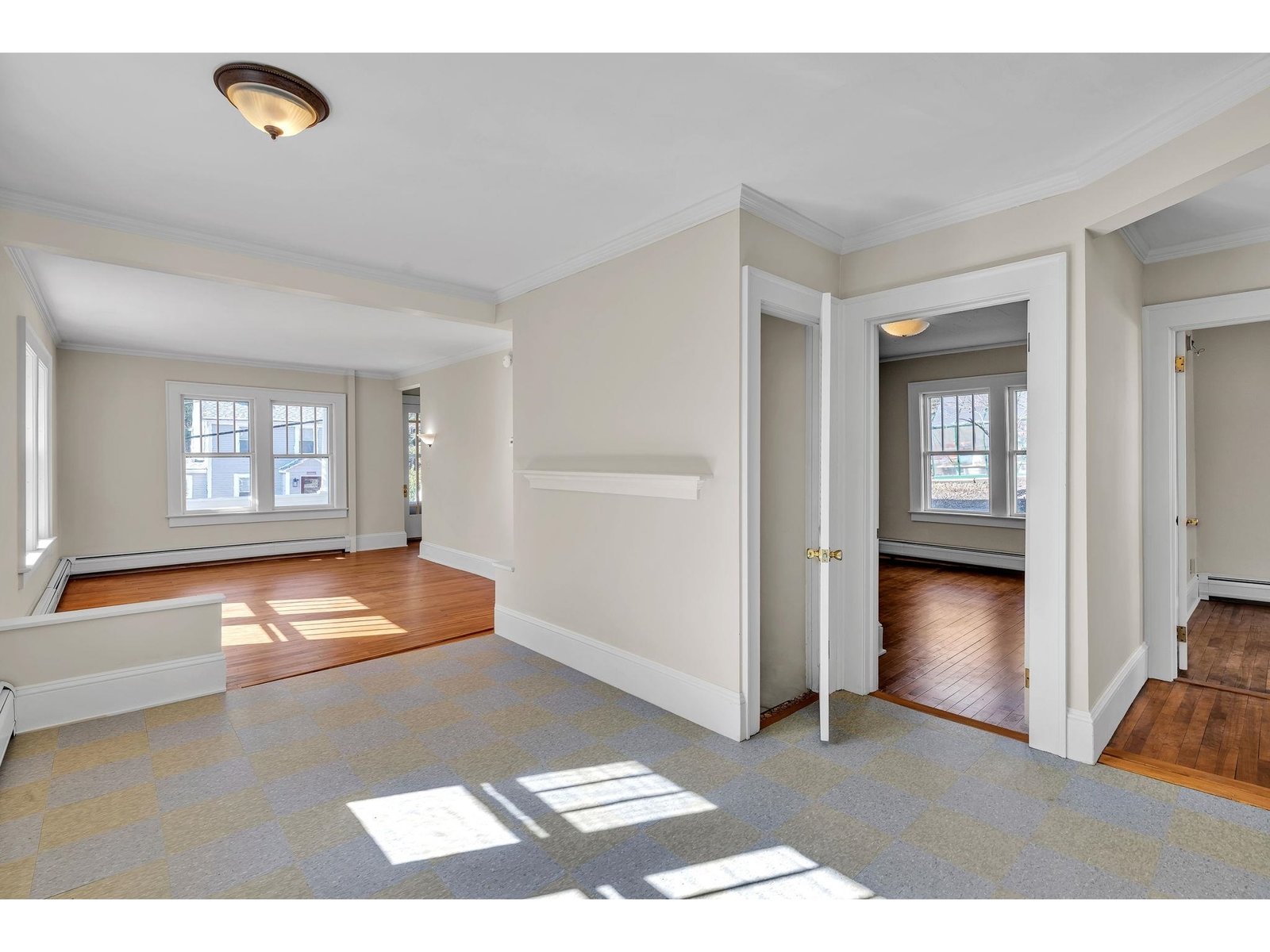 87 Currier Street