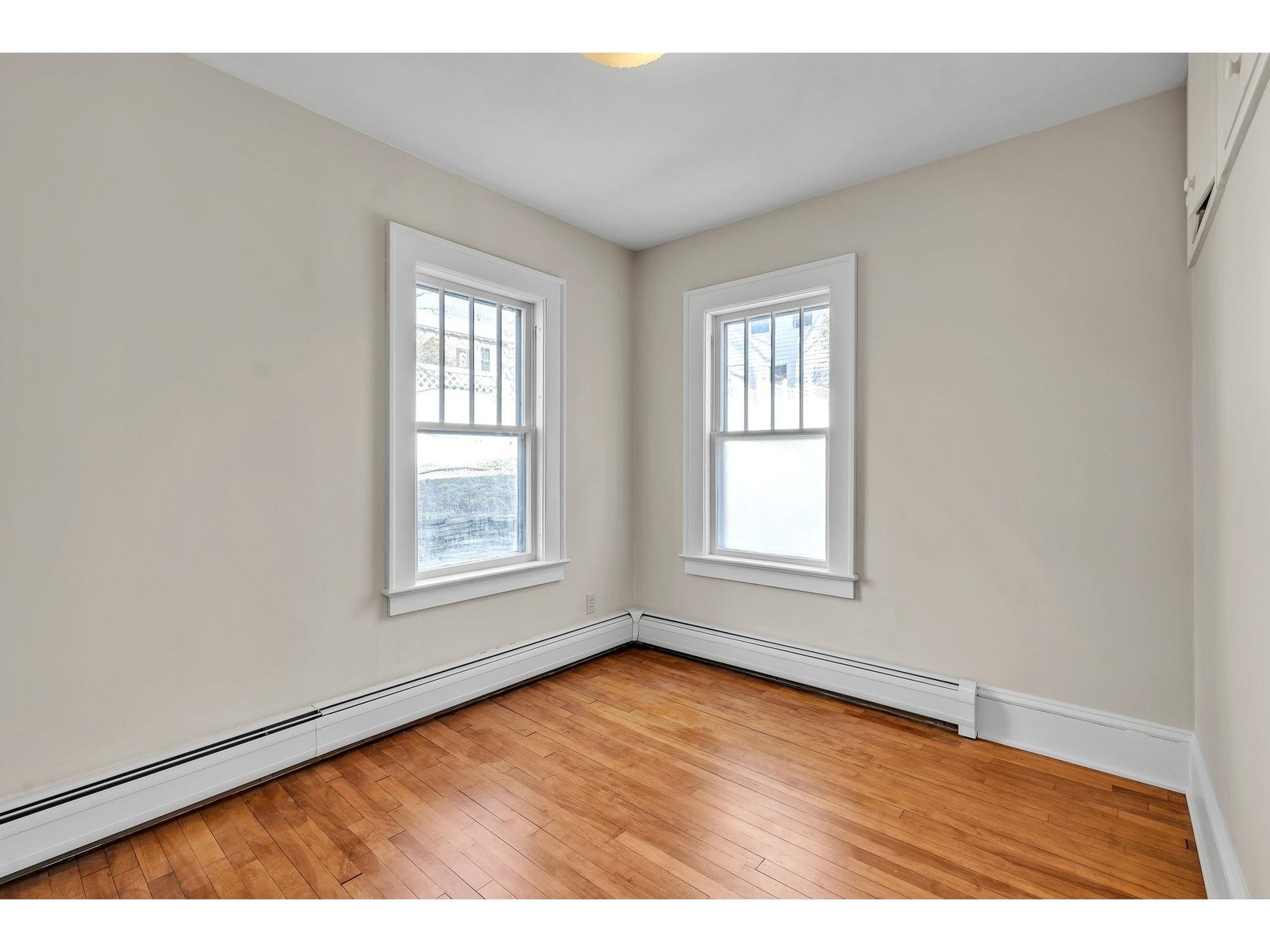 87 Currier Street