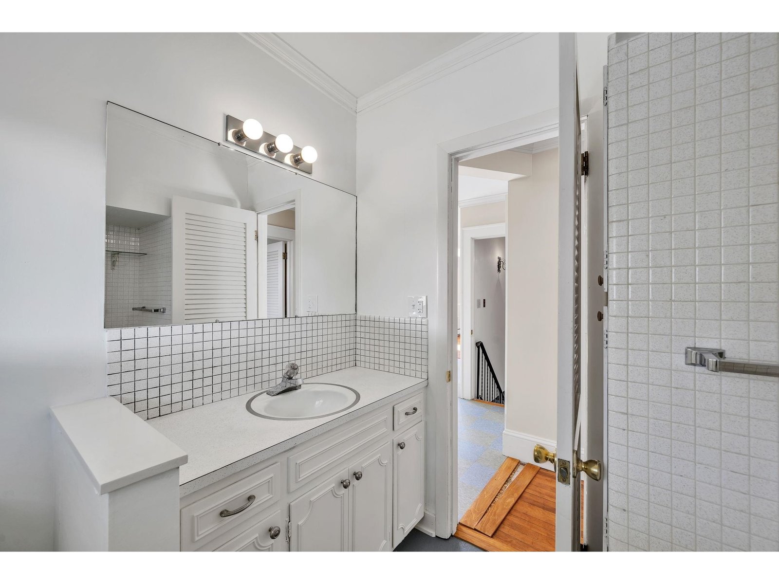 87 Currier Street