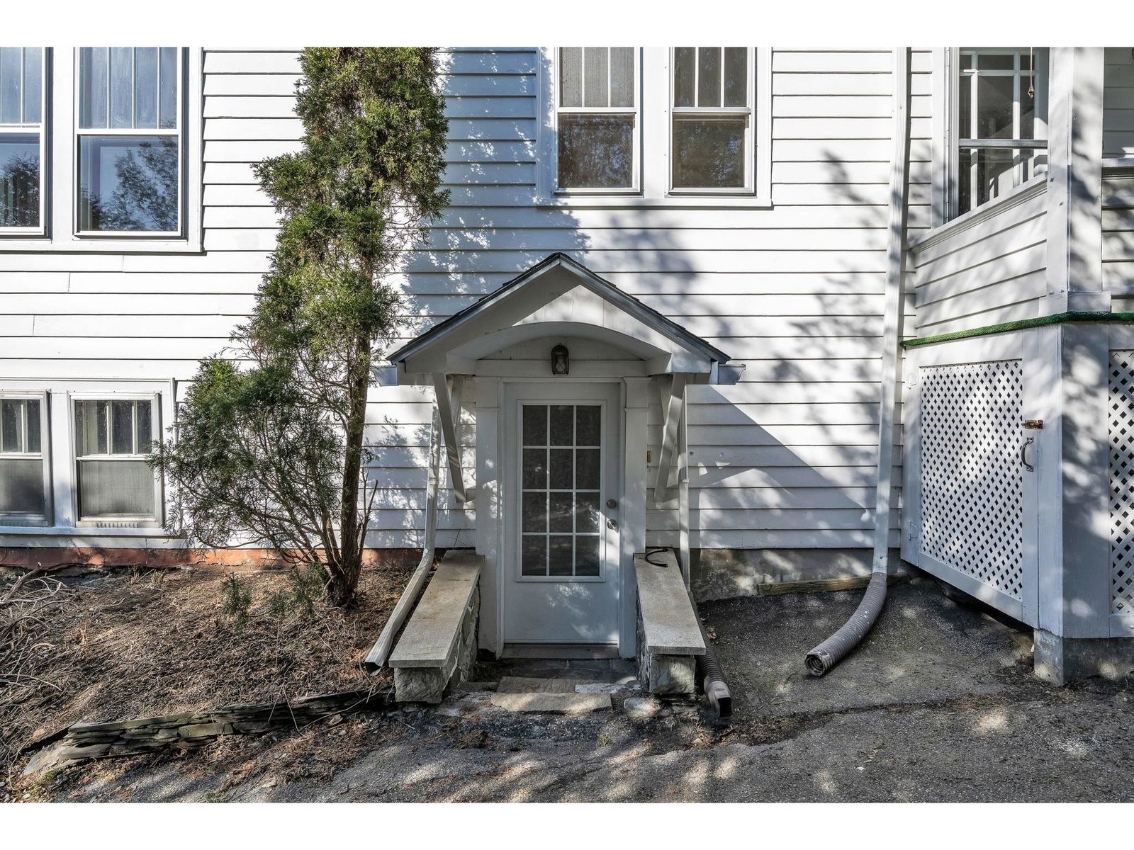 87 Currier Street