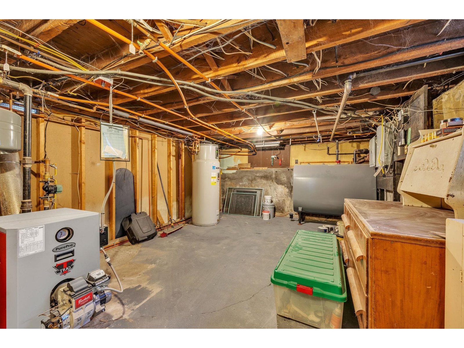 87 Currier Street