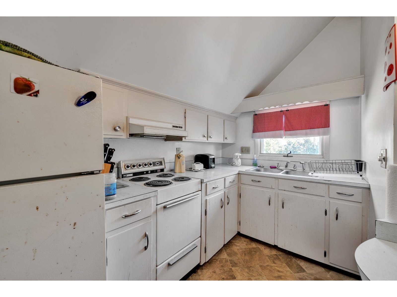 87 Currier Street