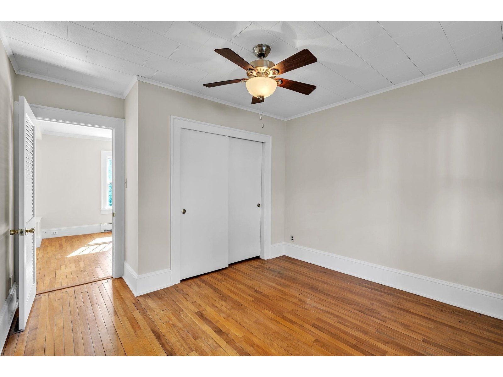 87 Currier Street