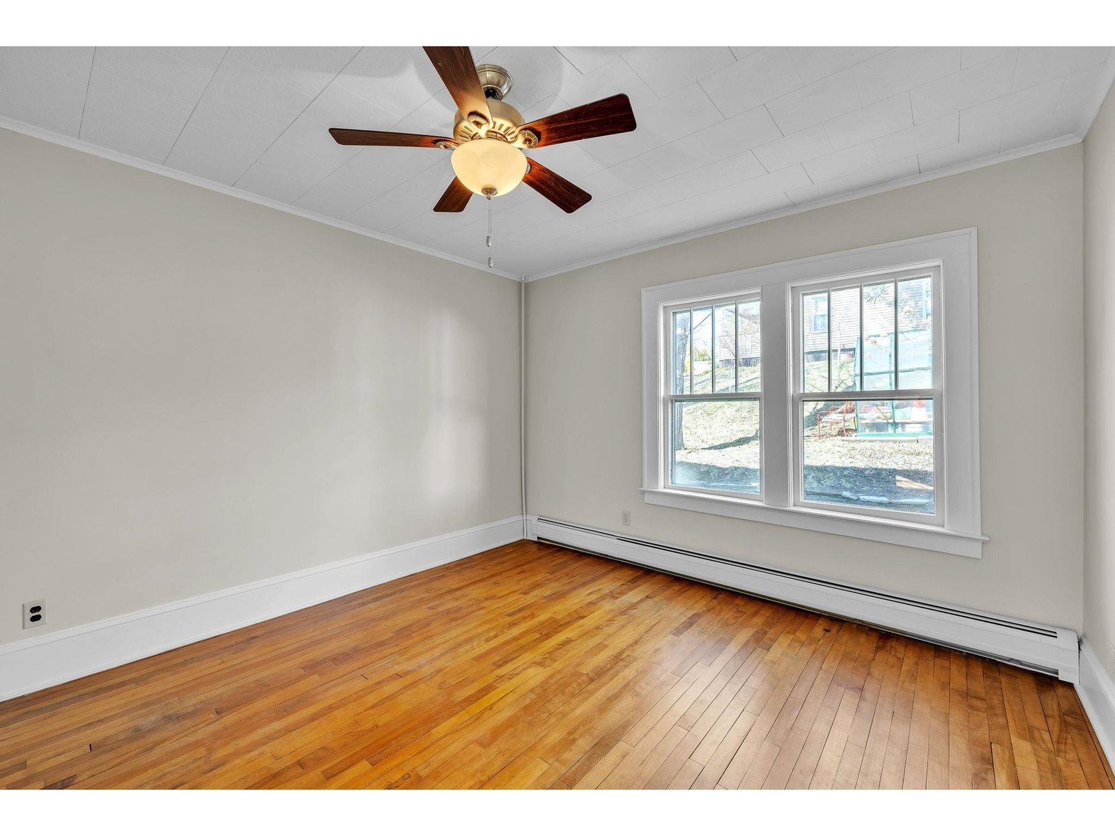 87 Currier Street