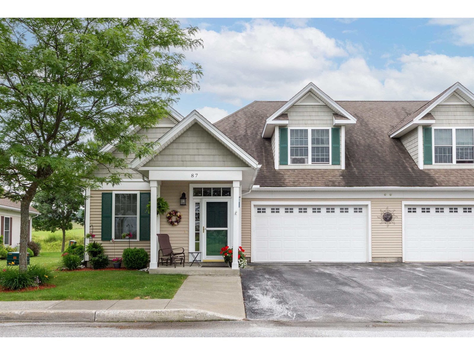 87 Garden Circle