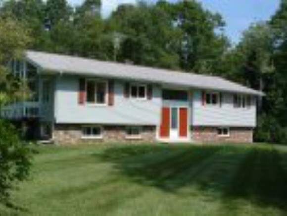 87 Ravine Crt