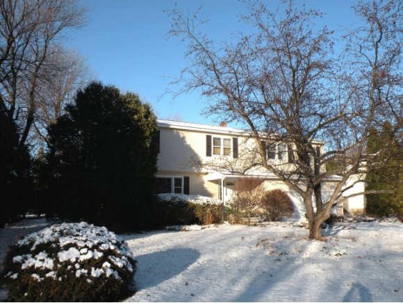 87 Richmond Dr