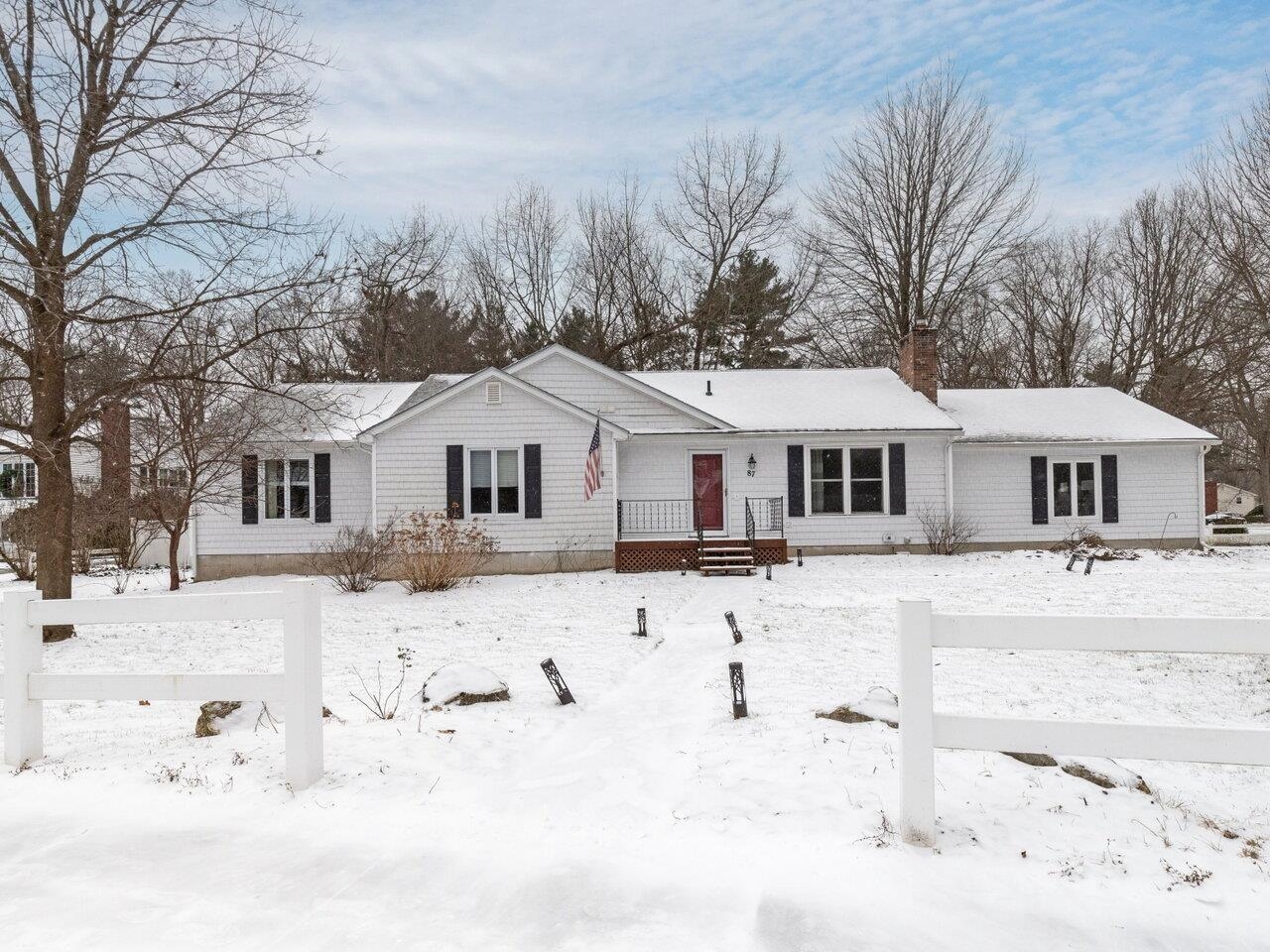 87 Robin Road