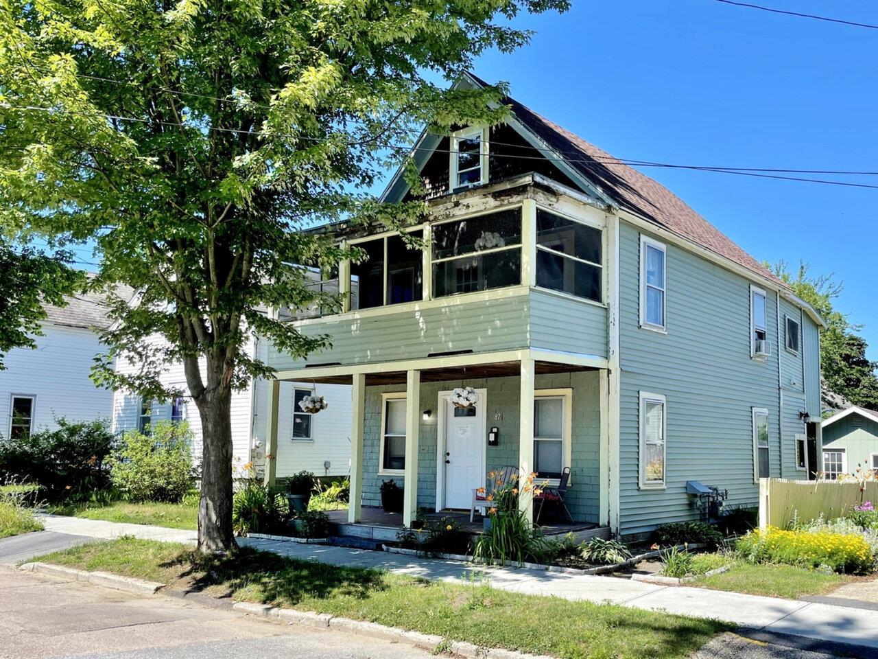87 Saint Louis Street