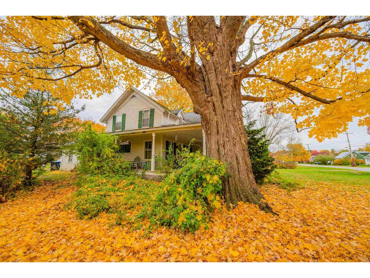 872 Falls Road, Shelburne 872 Falls Road, Shelburne