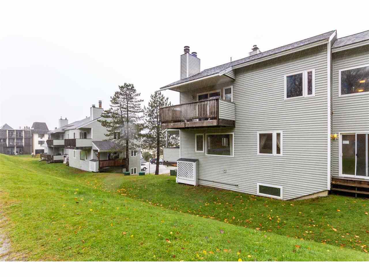 88 Ardec Lane, Unit 215