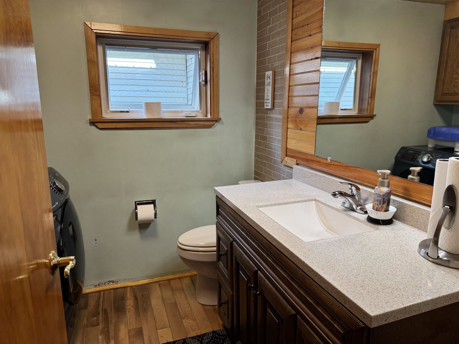 Half Bath/Laundry