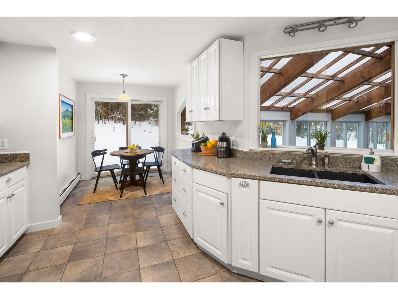 Kitchen breakfast nook