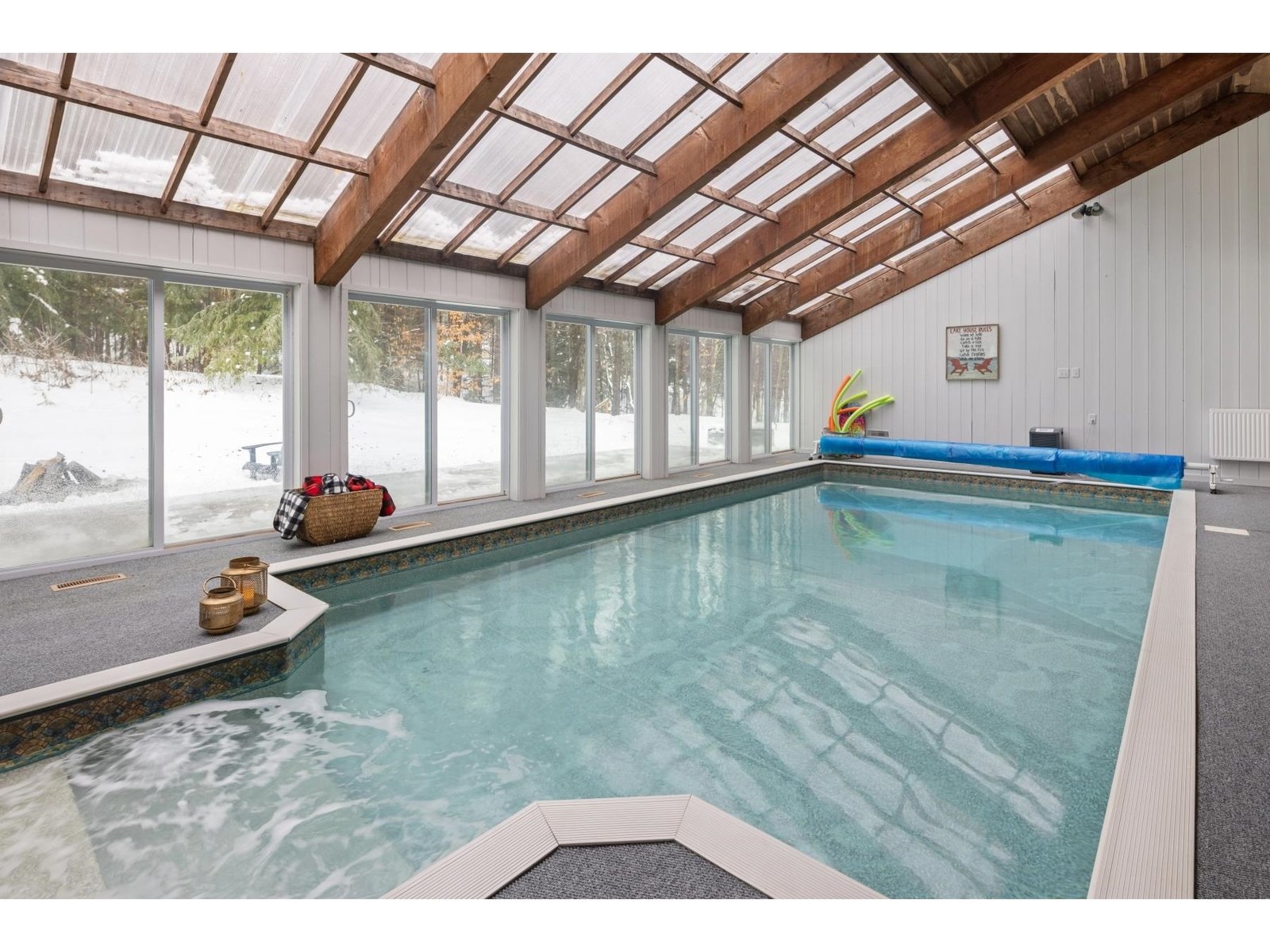 Pool area