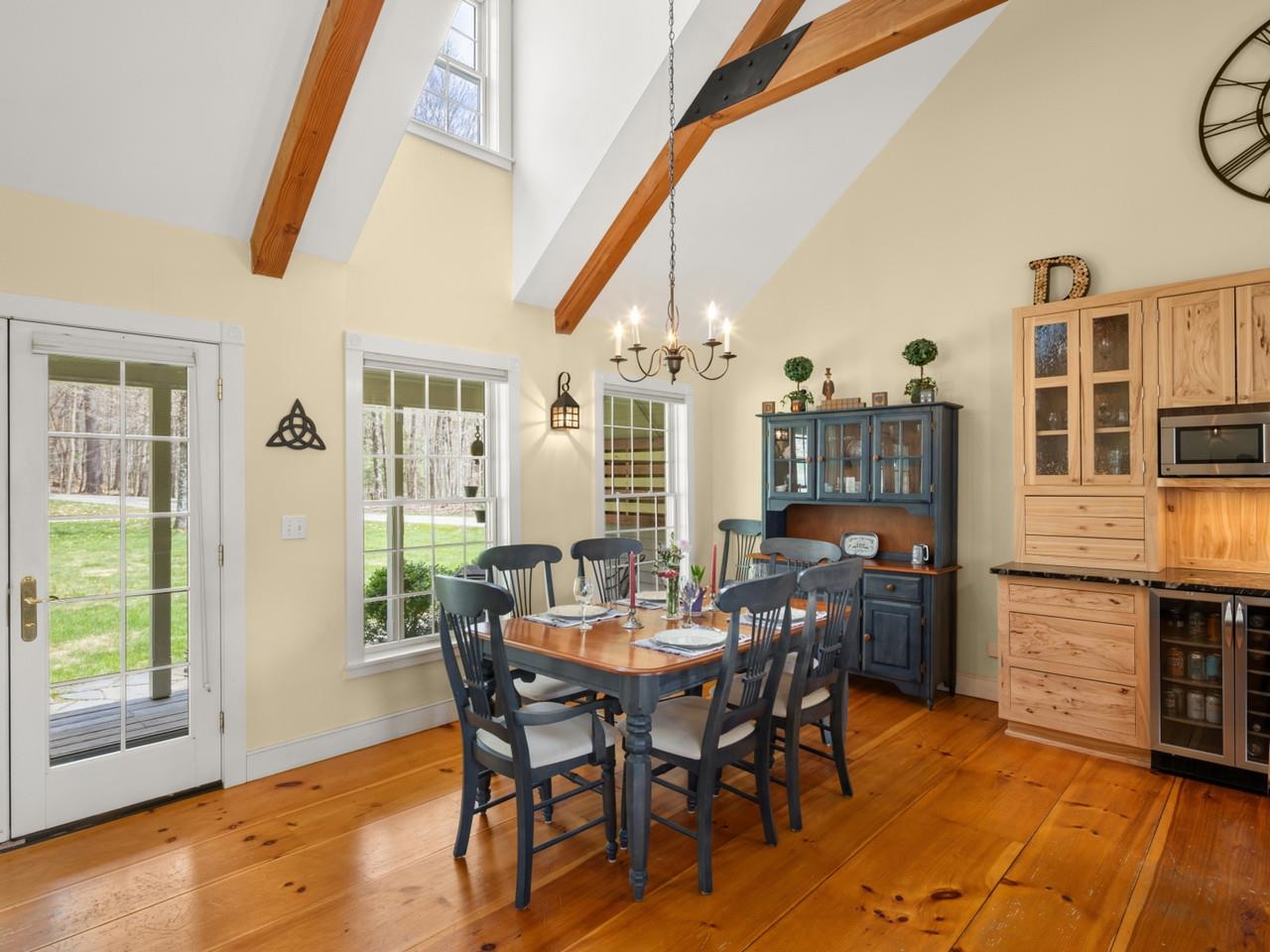 880 Stonefence Road