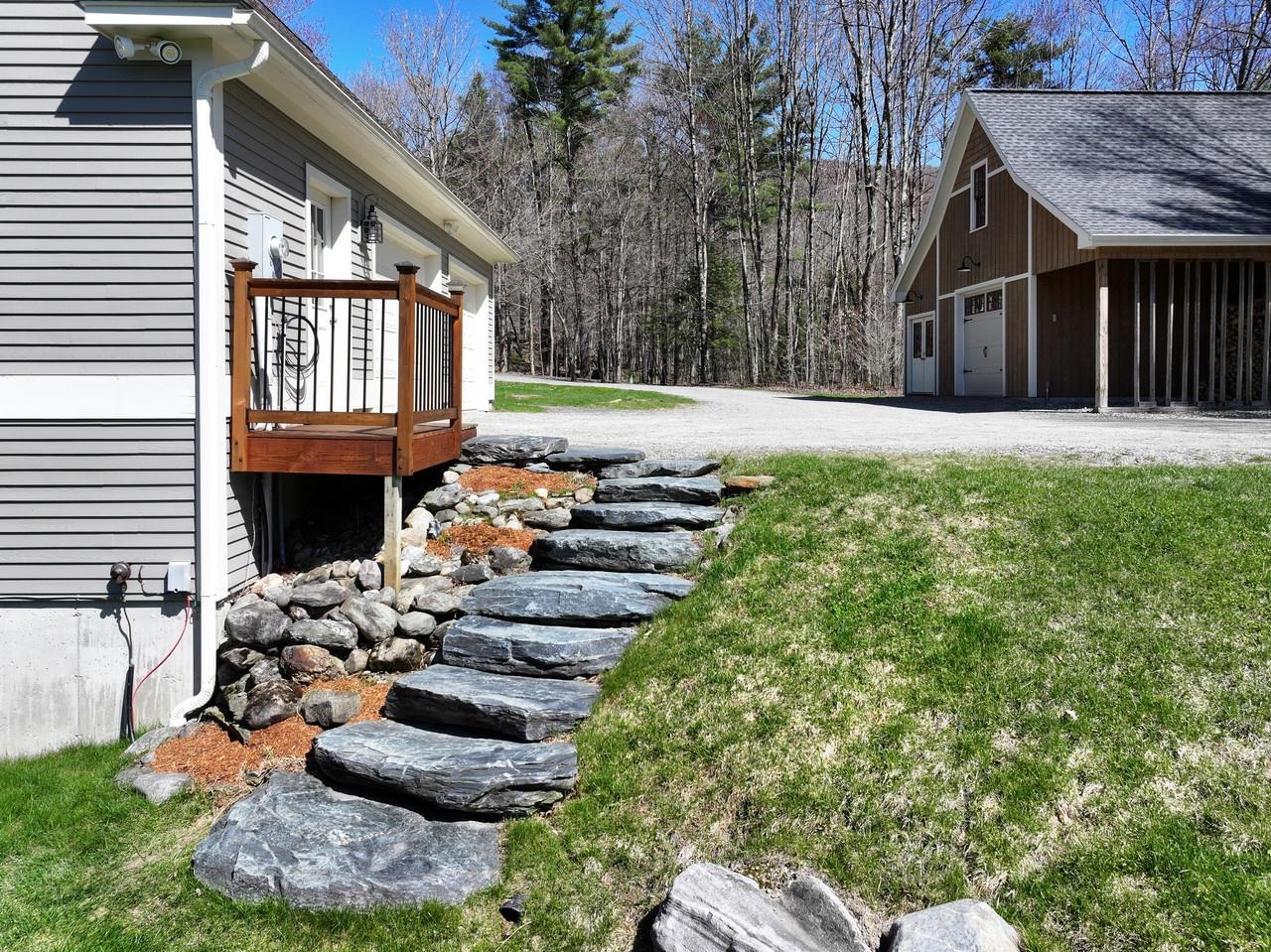 880 Stonefence Road