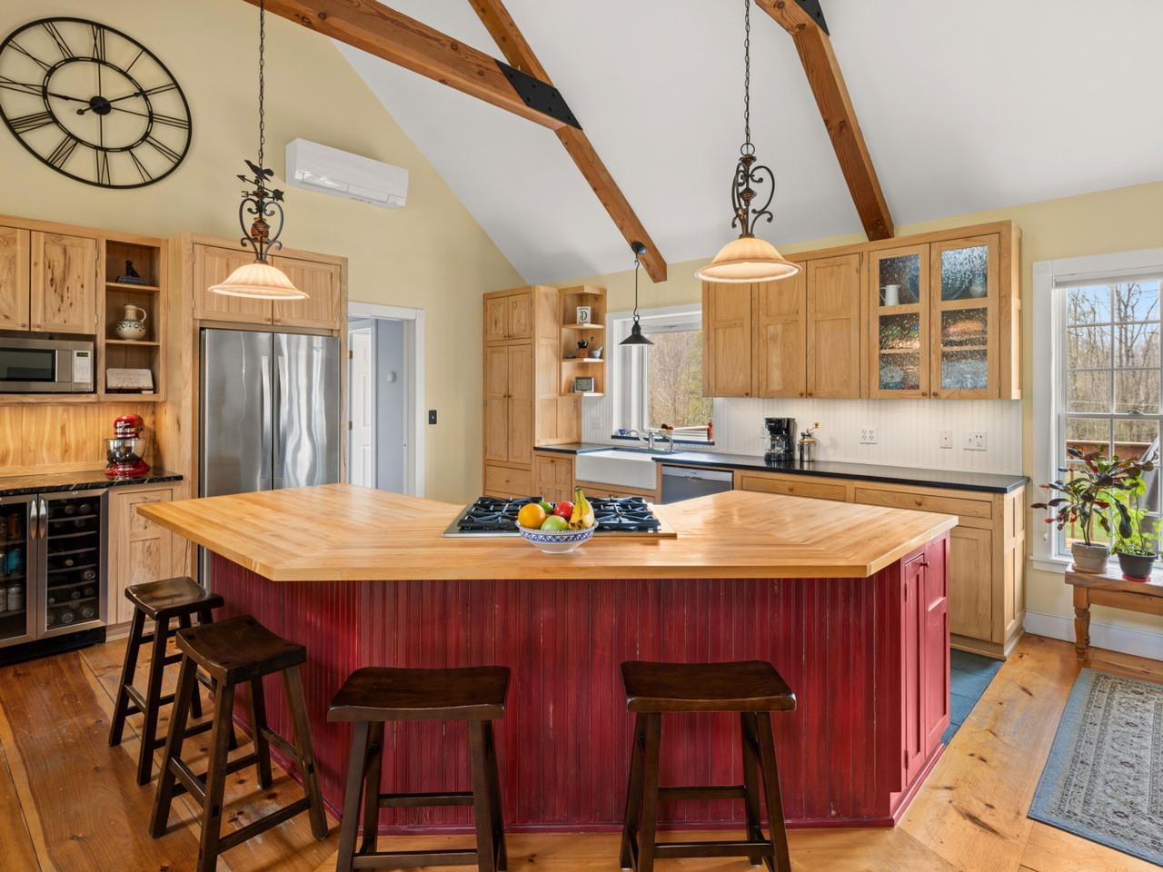 880 Stonefence Road