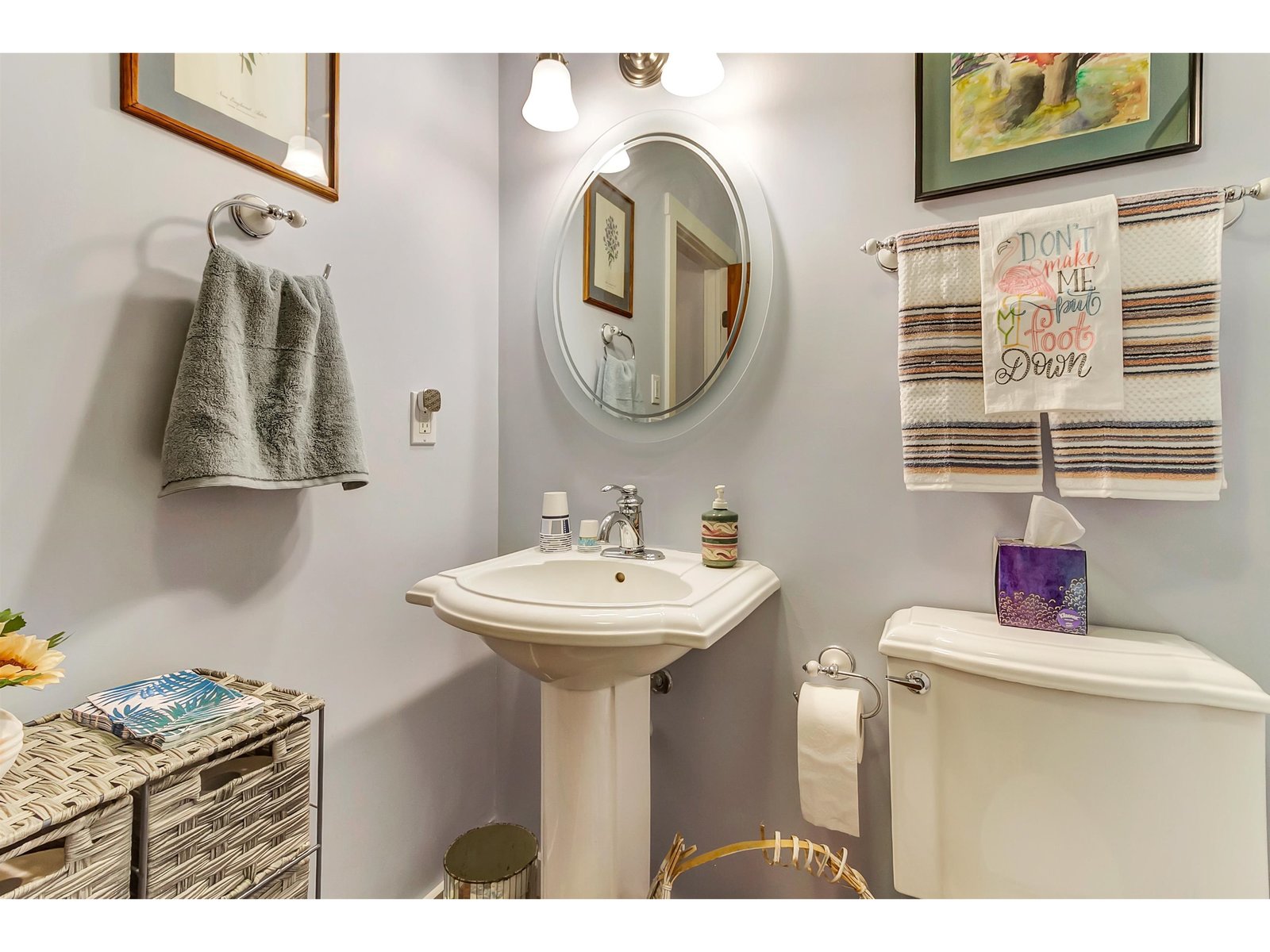 bathroom 1 (first floor)