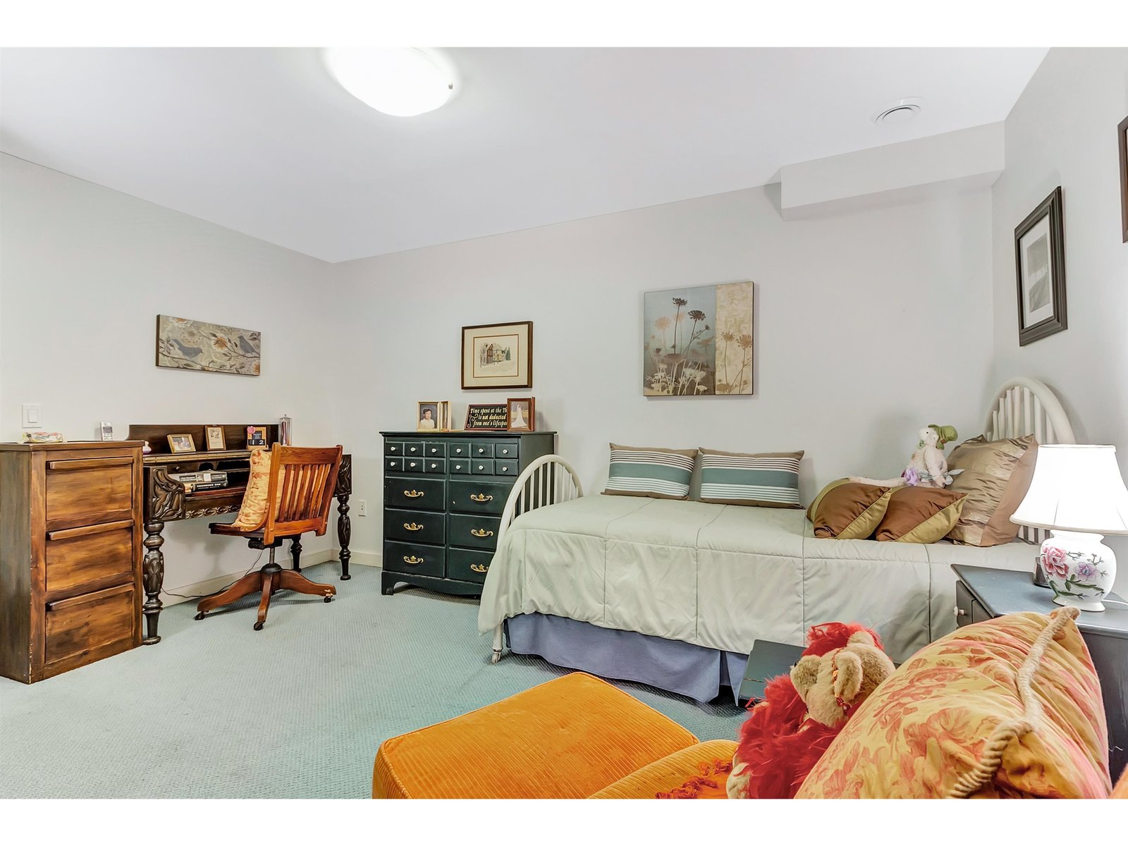bonus space (basement) w/ closet