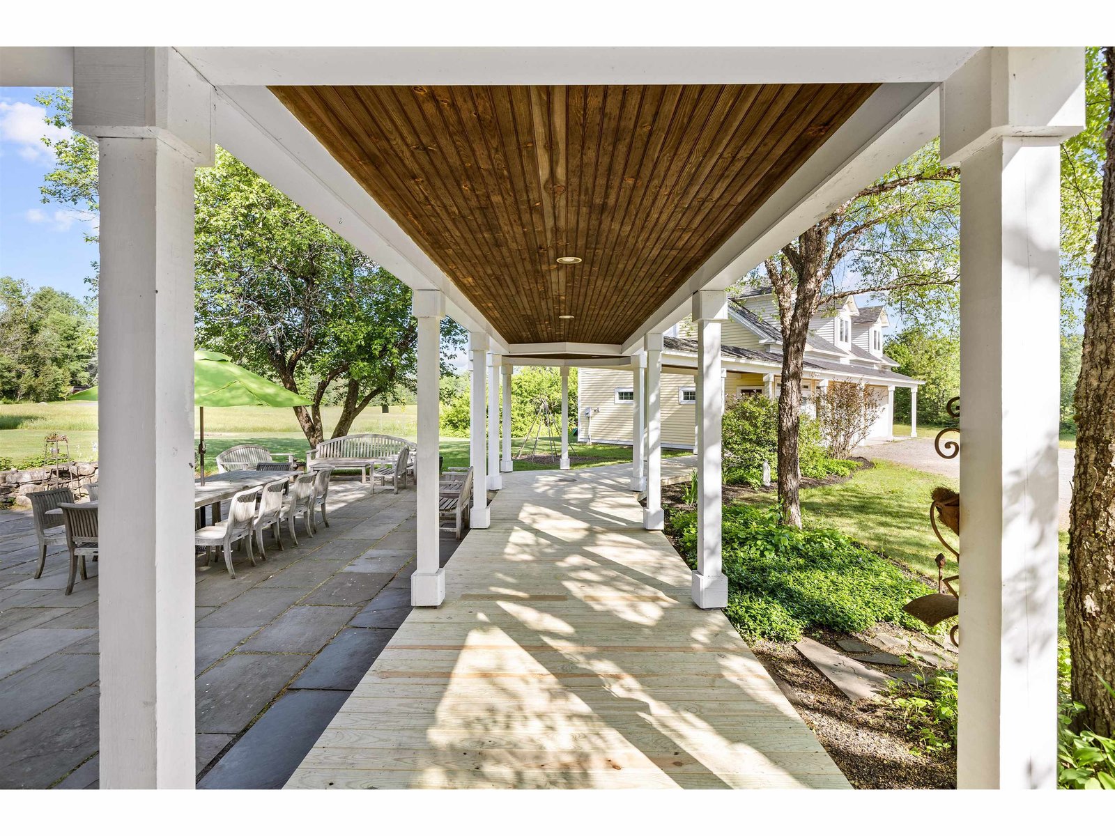 884 Darling Hill Road