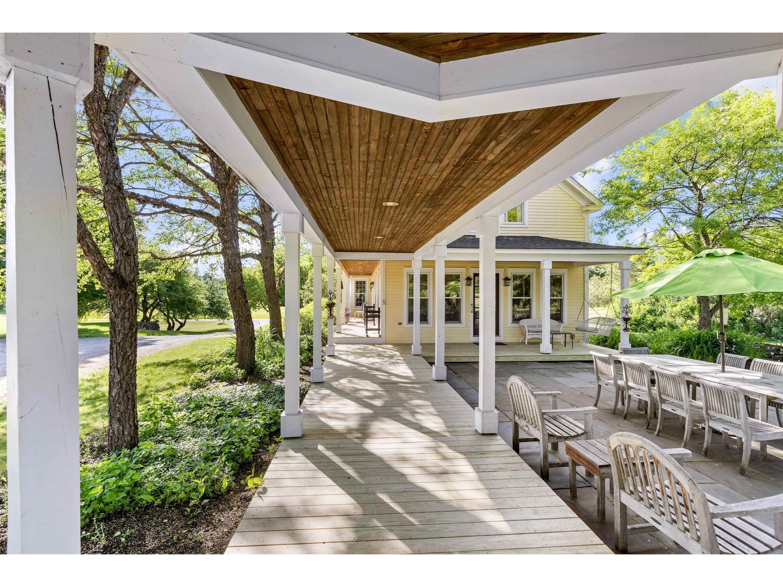 884 Darling Hill Road