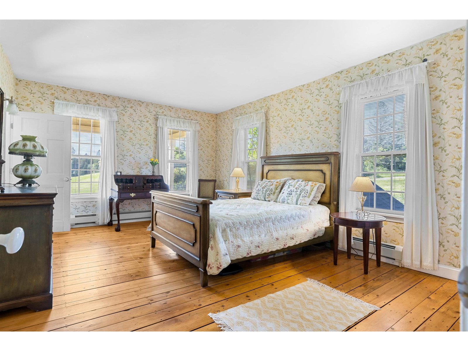 884 Darling Hill Road