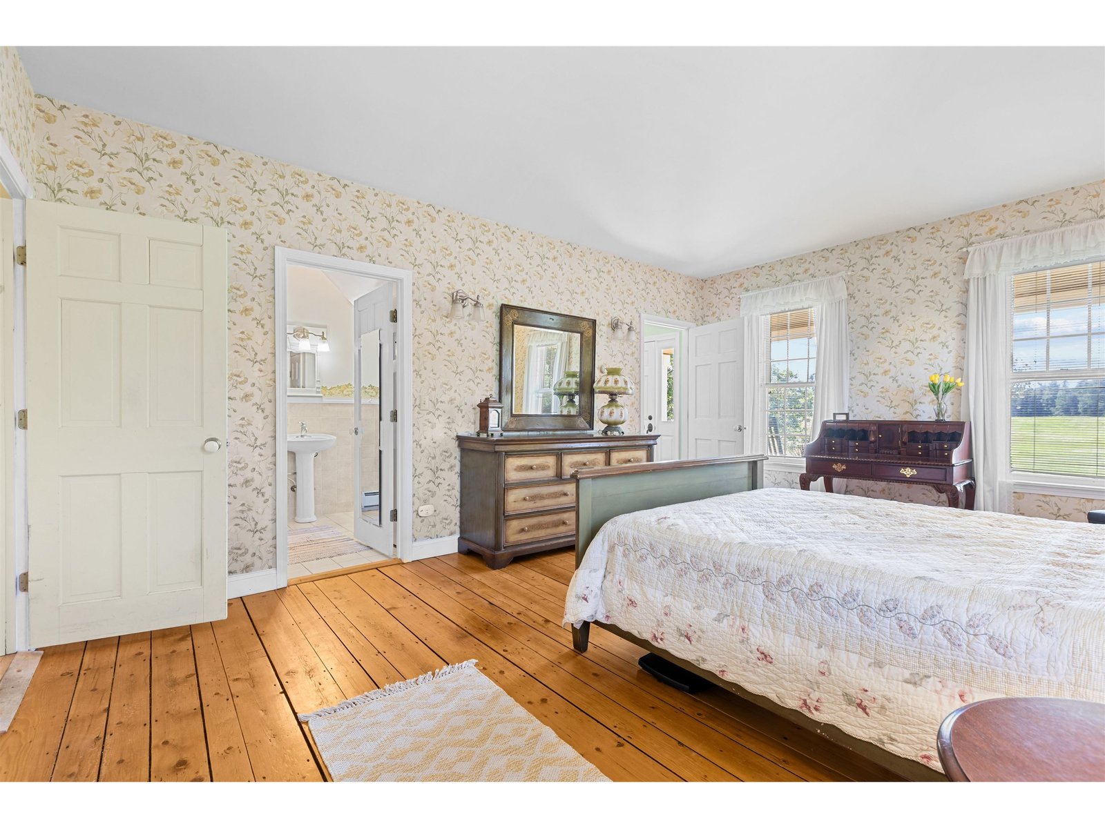 884 Darling Hill Road