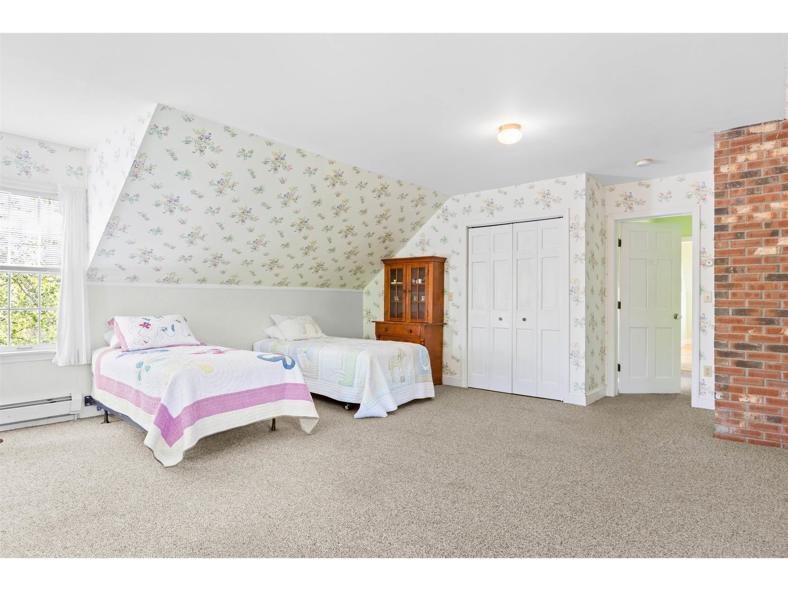 884 Darling Hill Road
