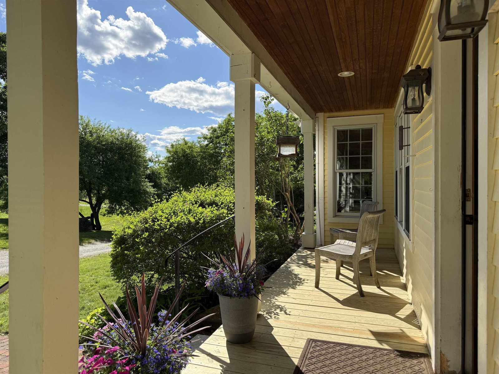 884 Darling Hill Road