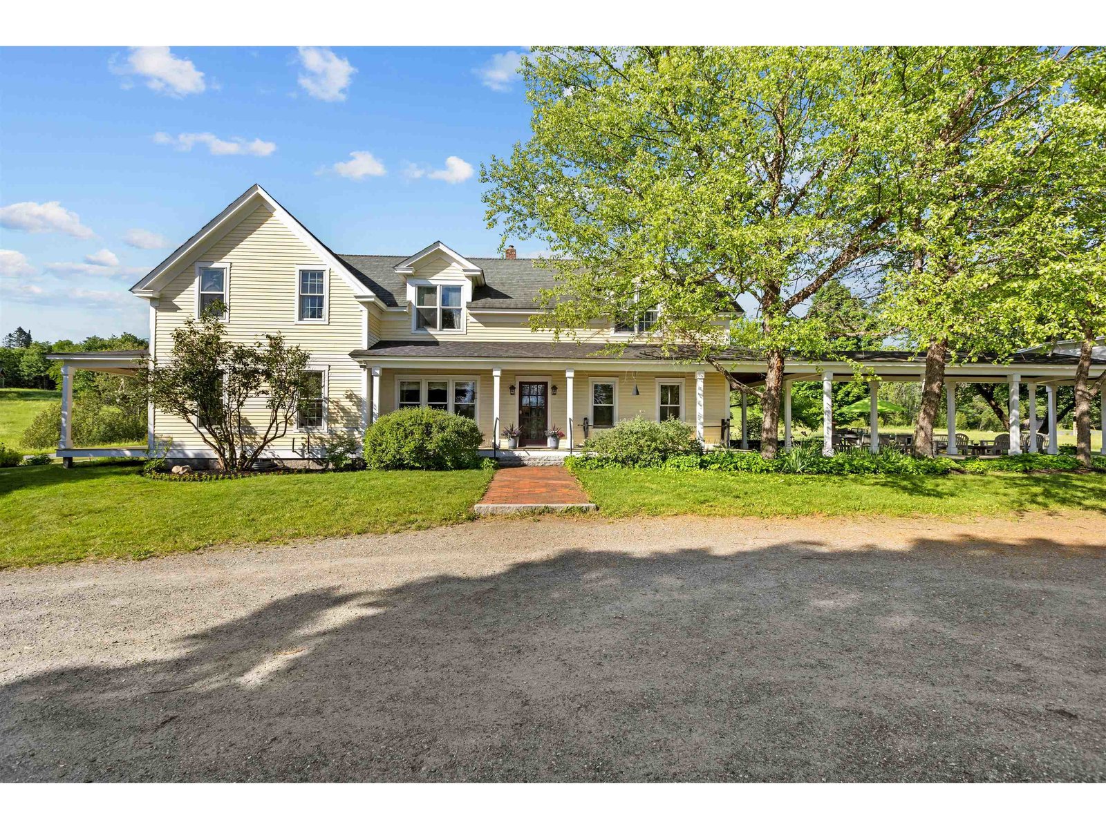884 Darling Hill Road