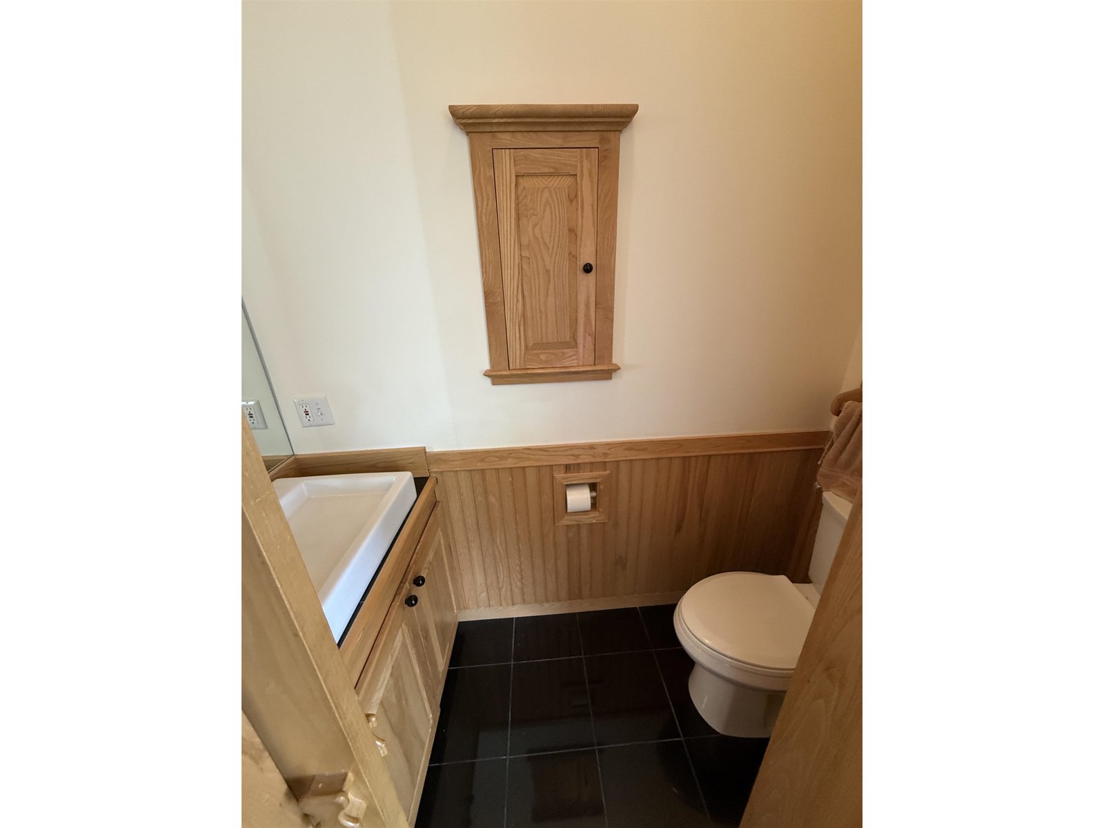 EN SUITE WATER CLOSET