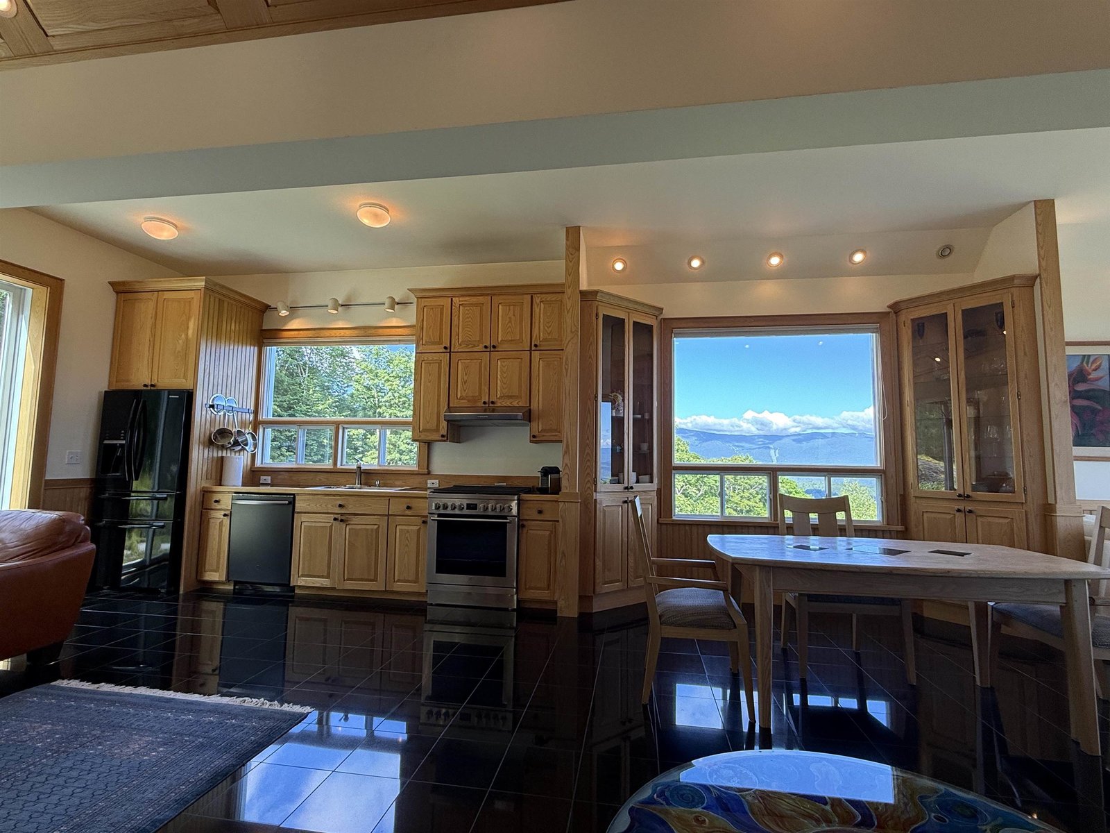KITCHEN AND DINING