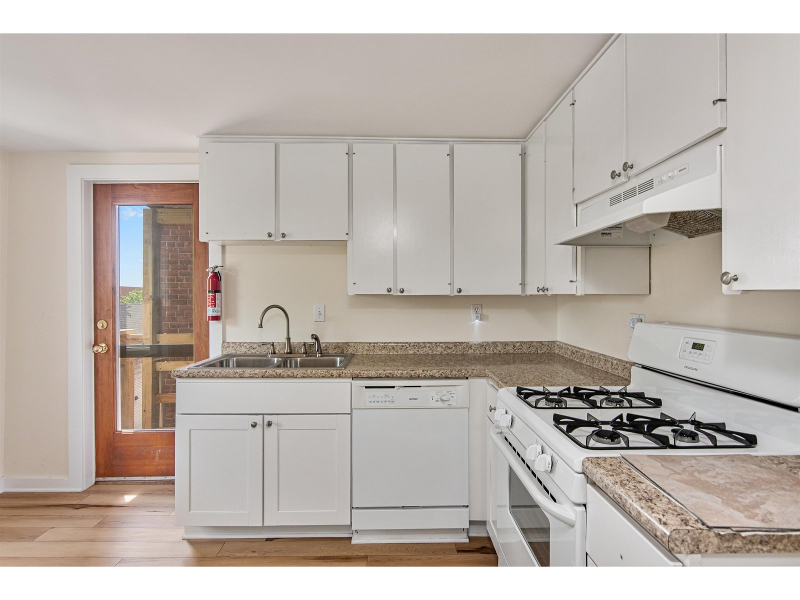 89 College Street, Unit Unit A-2