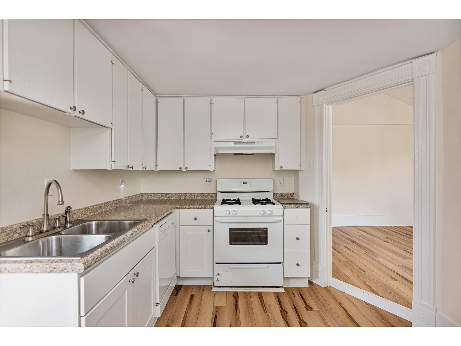 89 College Street, Unit Unit A-2
