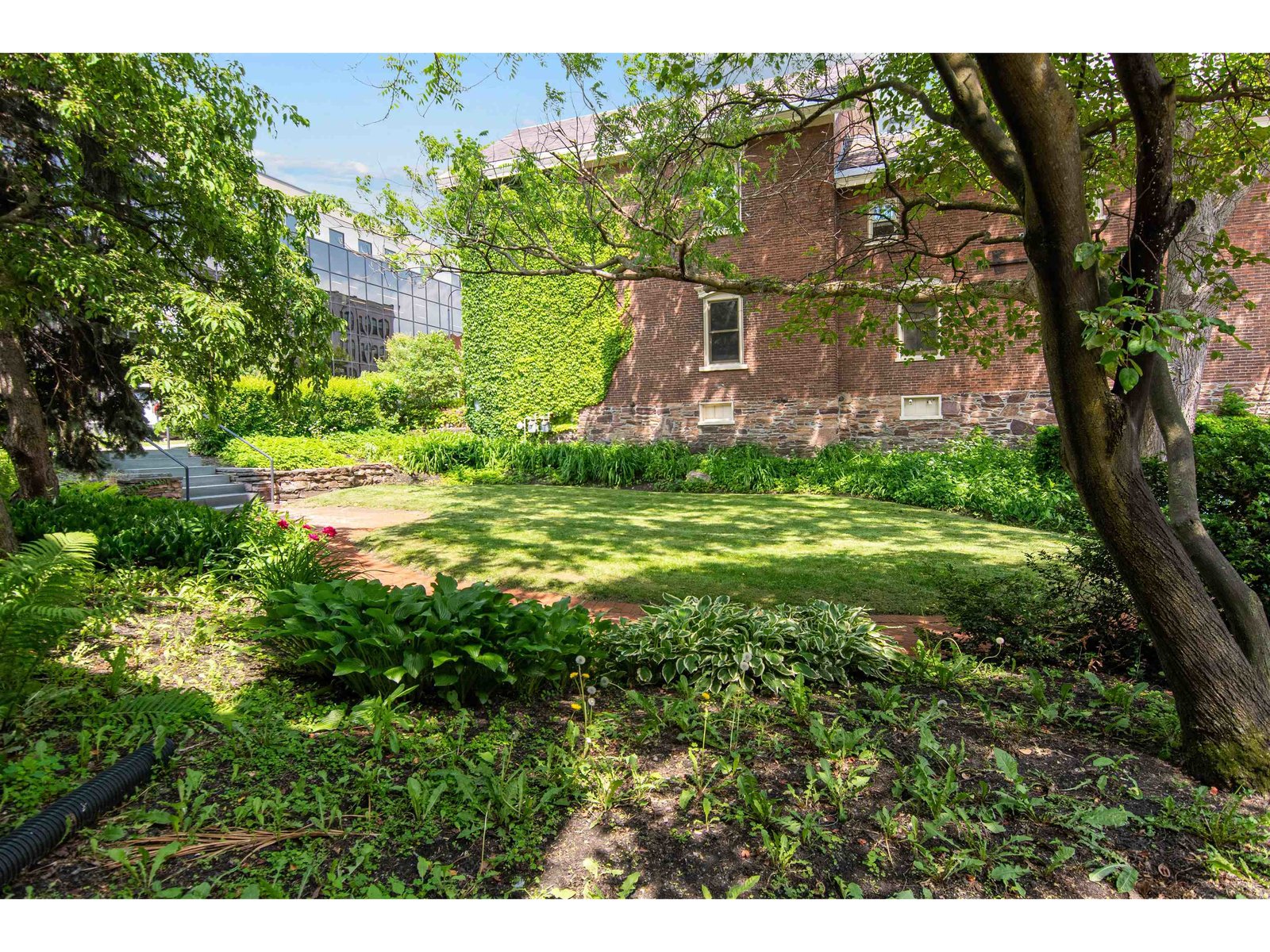 89 College Street, Unit Unit A-2