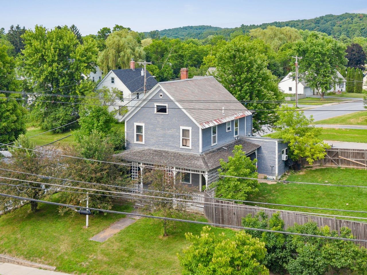 Fenced side yard