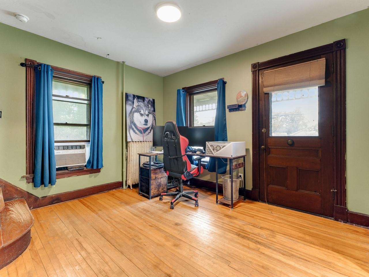 Large foyer