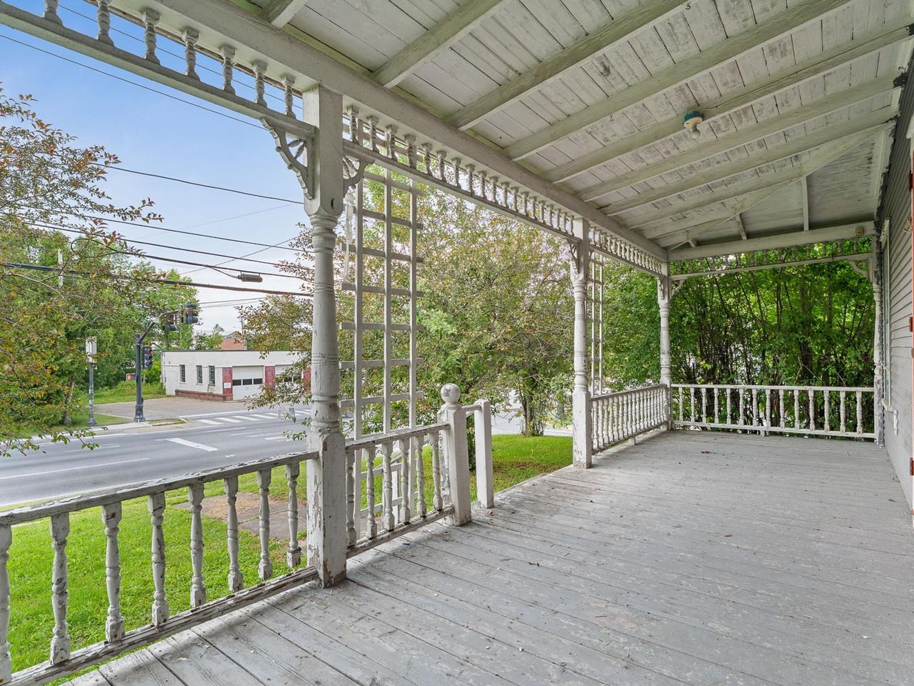 Large front porch