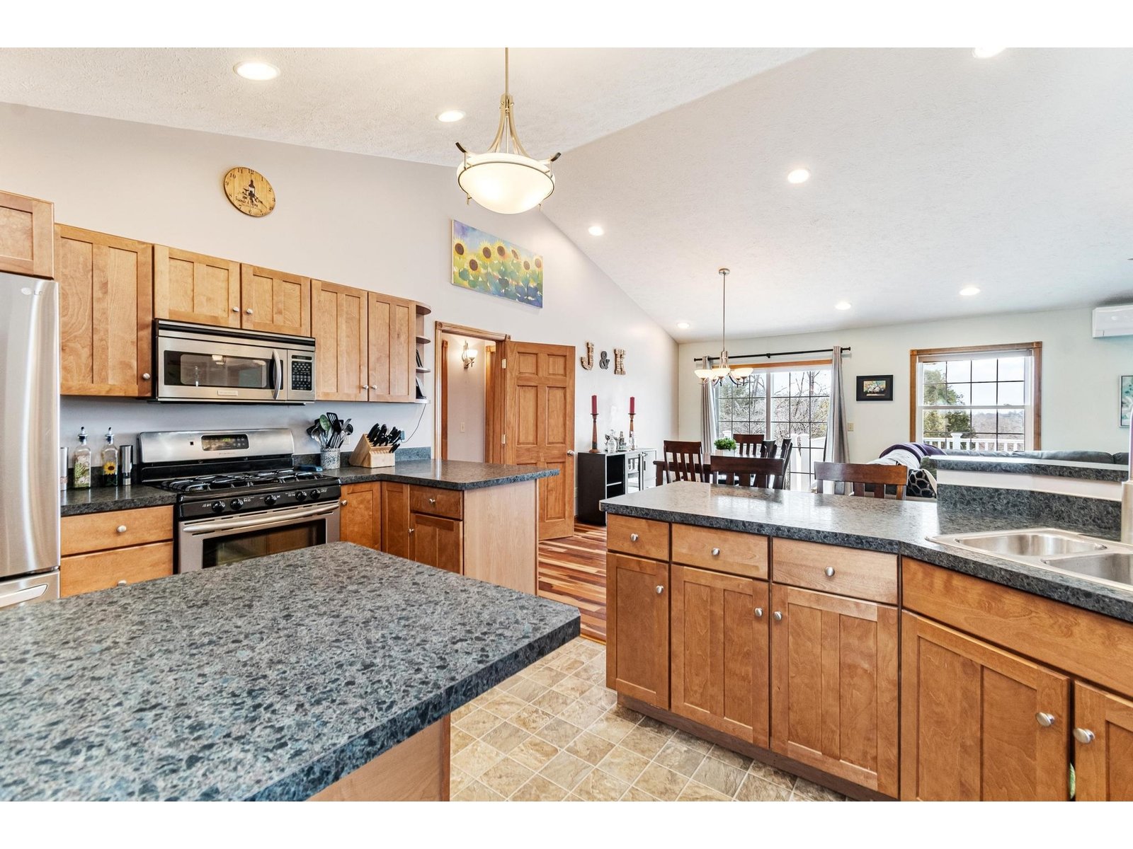 89 Horseshoe Circle
